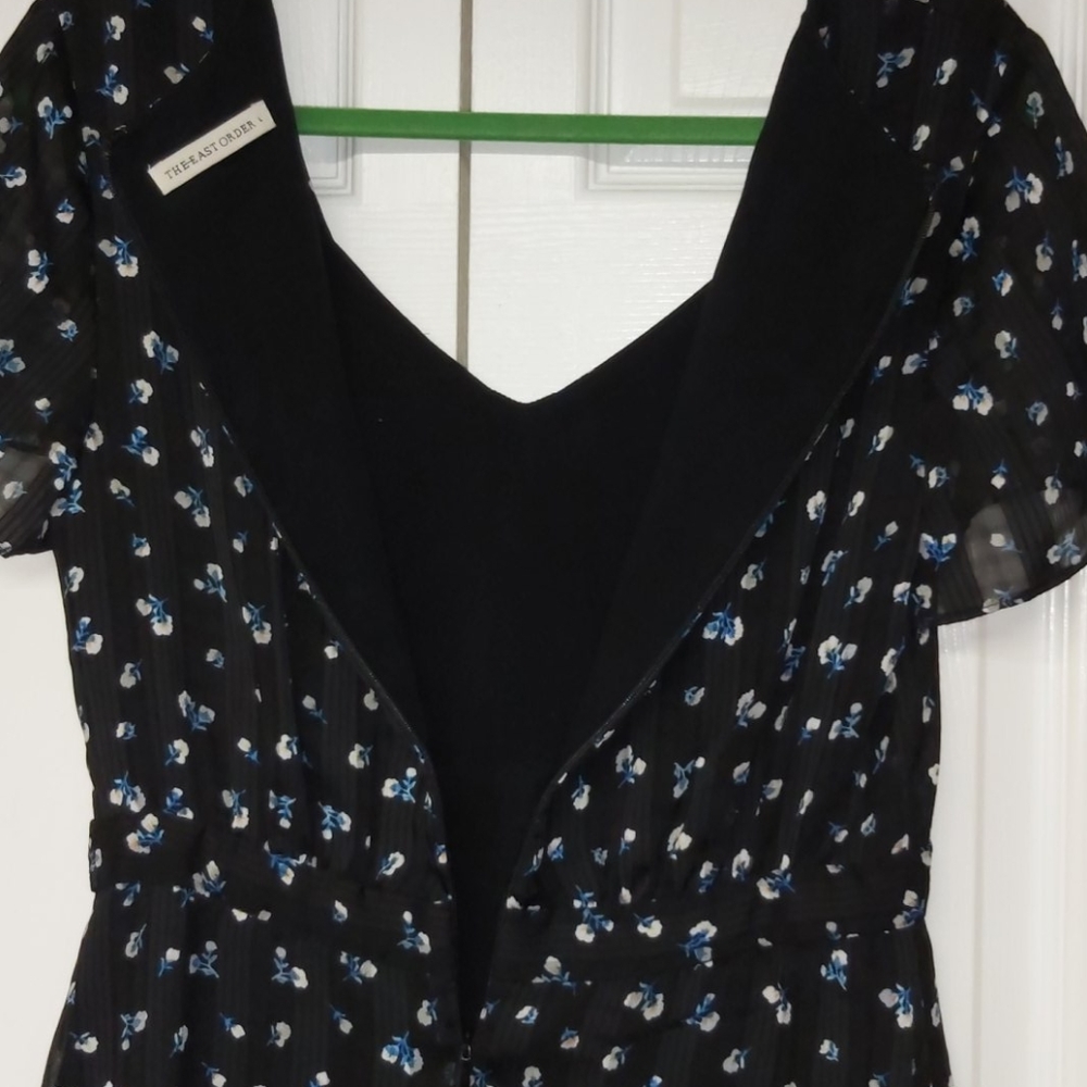 🌼Beautiful Black Floral Mini Dress🌼 - Picture 5 of 6